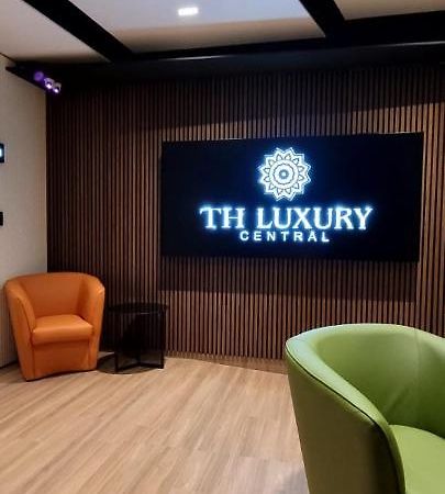 Th Luxury Central Catania-Fontanarossai nemzetközi repülőtér Kültér fotó