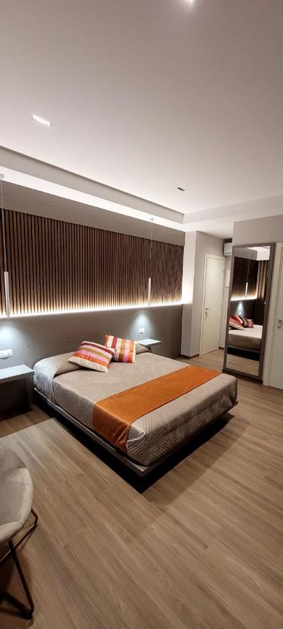 Th Luxury Central Catania-Fontanarossai nemzetközi repülőtér Kültér fotó
